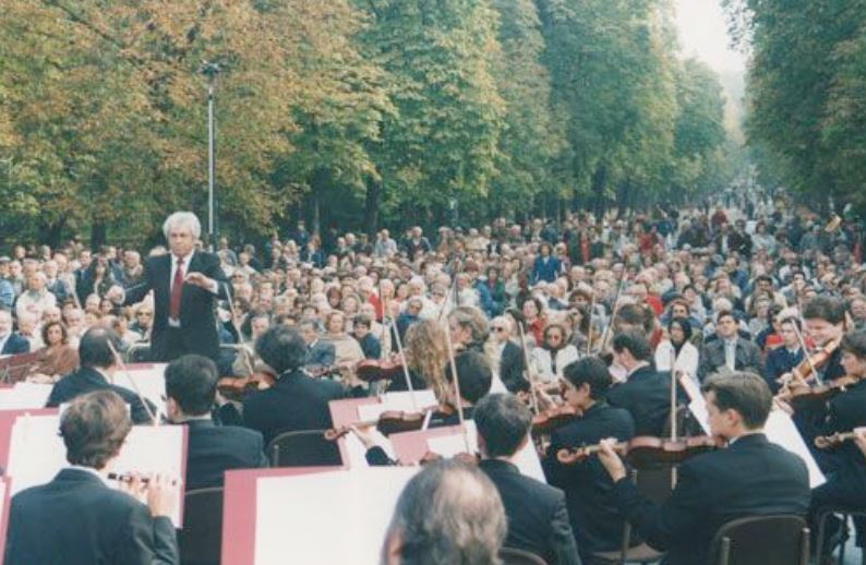 [cml_media_alt id='3004']concerto al parco[/cml_media_alt]