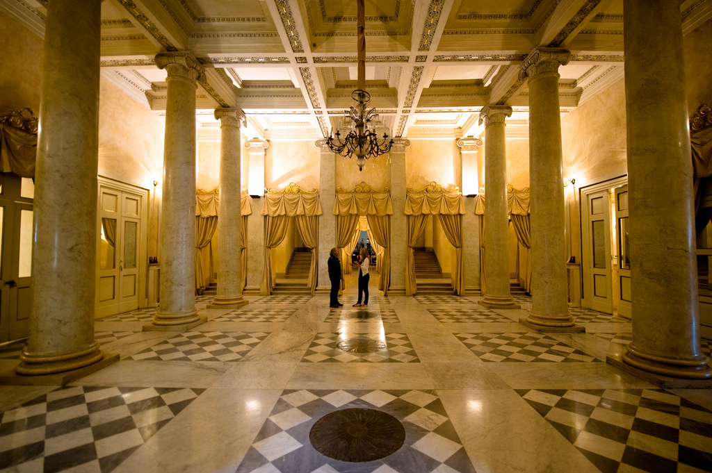 [cml_media_alt id='2960'] Regio Parma foyer[/cml_media_alt]
