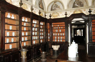 La salle des Mortiers Salle des Mortiers Epicerie San Giovanni